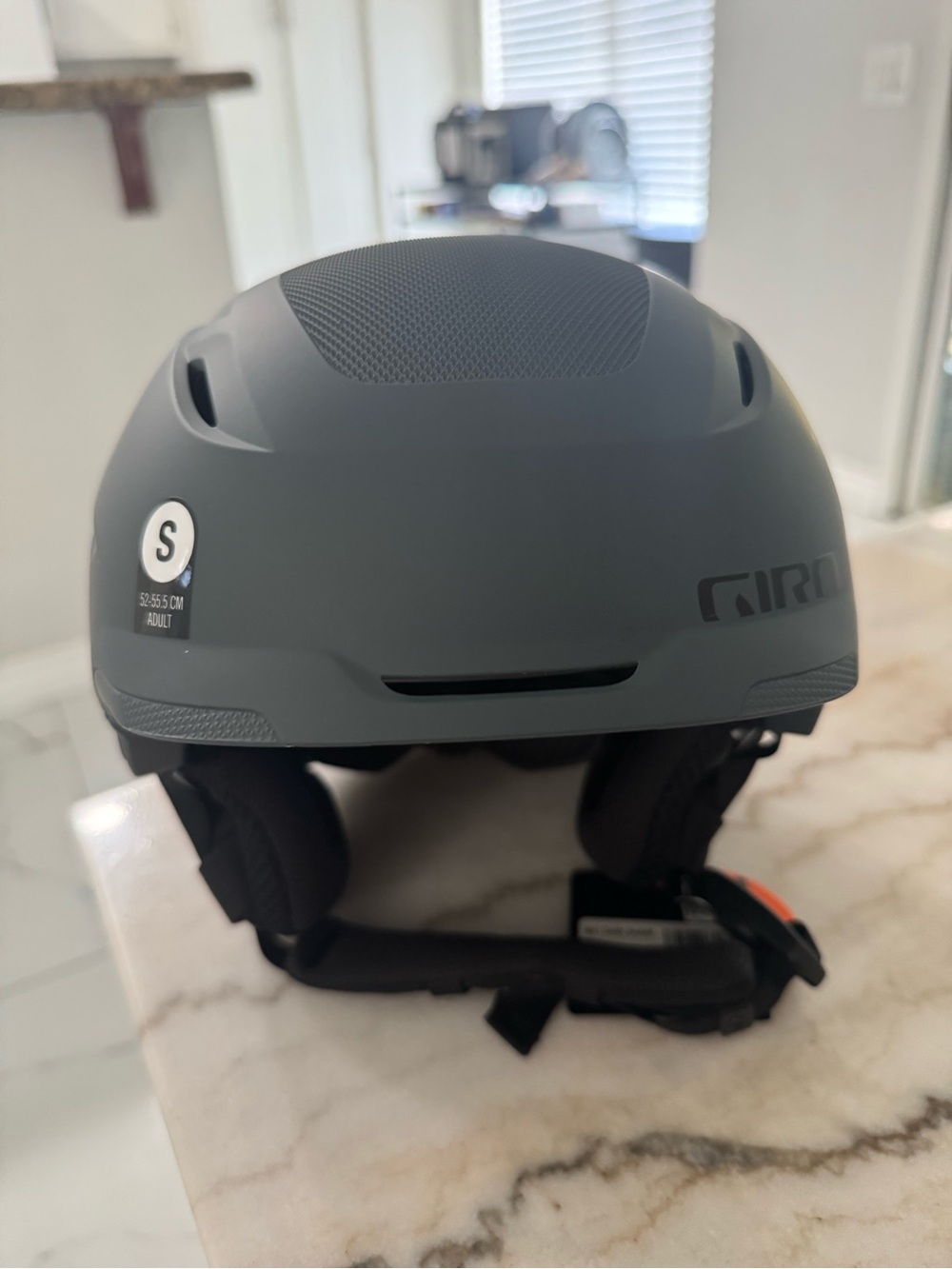 NWT Adult S Giro Snowboard/Ski Helmet